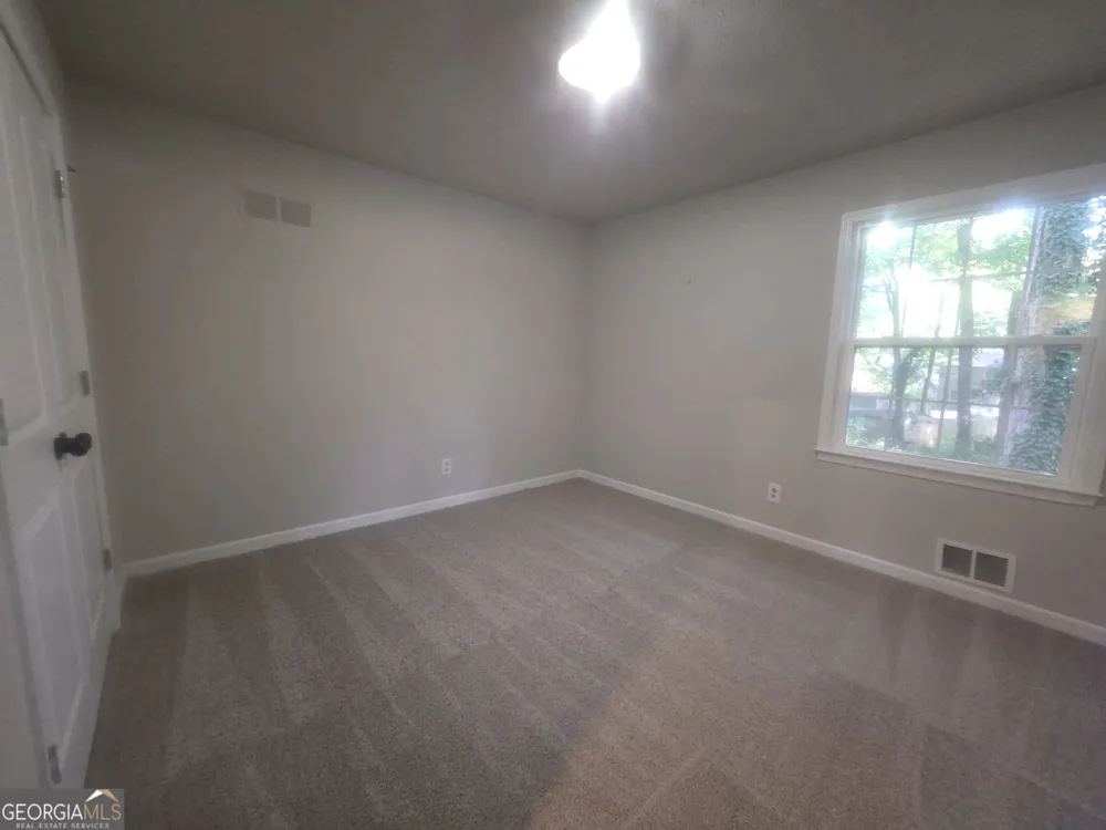 5382 Rockbridge RD Stone Mountain, GA 30088
