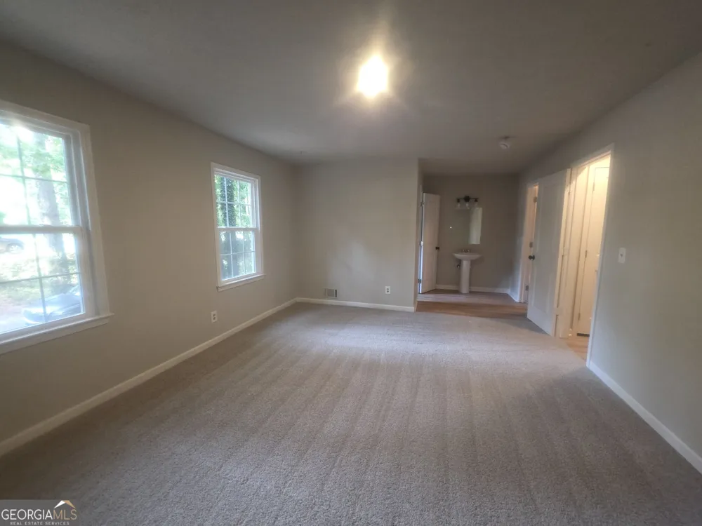 5382 Rockbridge RD Stone Mountain, GA 30088