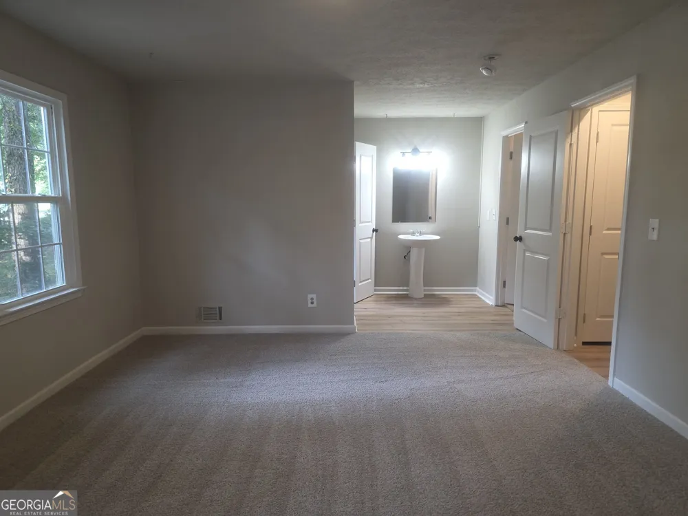 5382 Rockbridge RD Stone Mountain, GA 30088