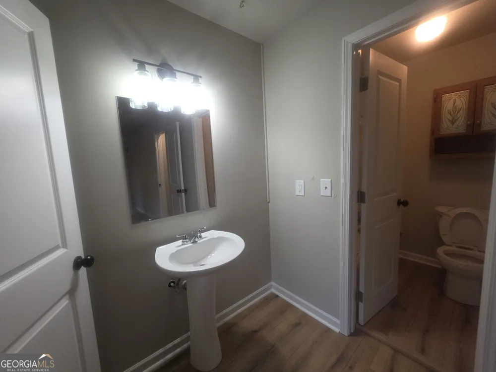 5382 Rockbridge RD Stone Mountain, GA 30088