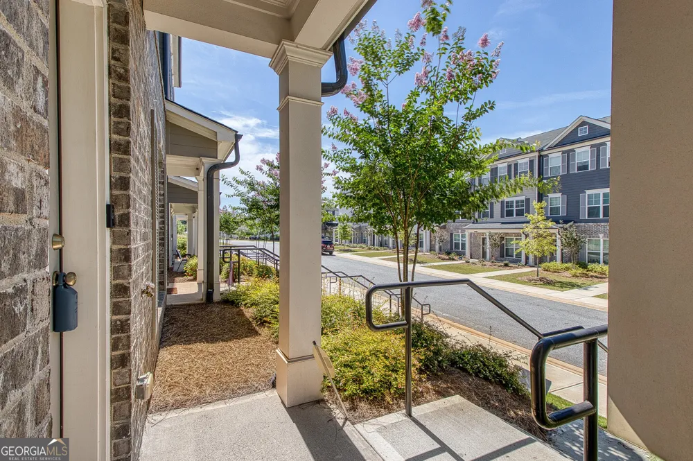12 Silver LN Newnan, GA 30265