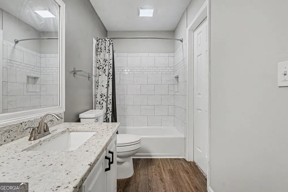 4004 Woodridge WAY Tucker, GA 30084