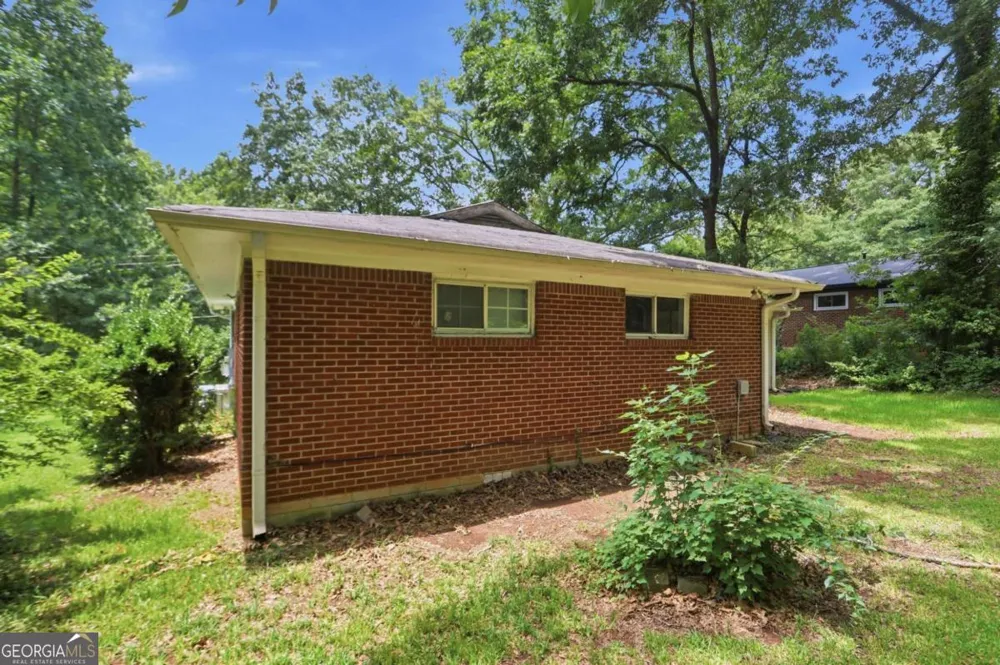 1836 Evans DR SW Atlanta, GA 30310