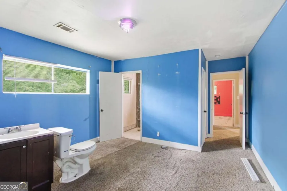 2079 Woodberry AVE Atlanta, GA 30344