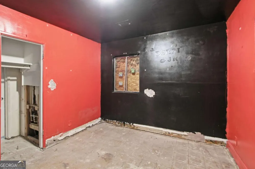 2079 Woodberry AVE Atlanta, GA 30344