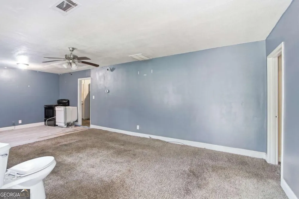 2079 Woodberry AVE Atlanta, GA 30344