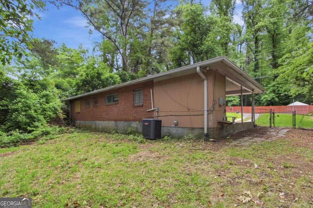 2079 Woodberry AVE Atlanta, GA 30344