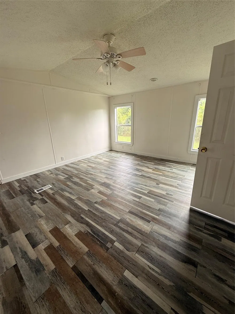 747 Road 5210 Cleveland, TX 77327