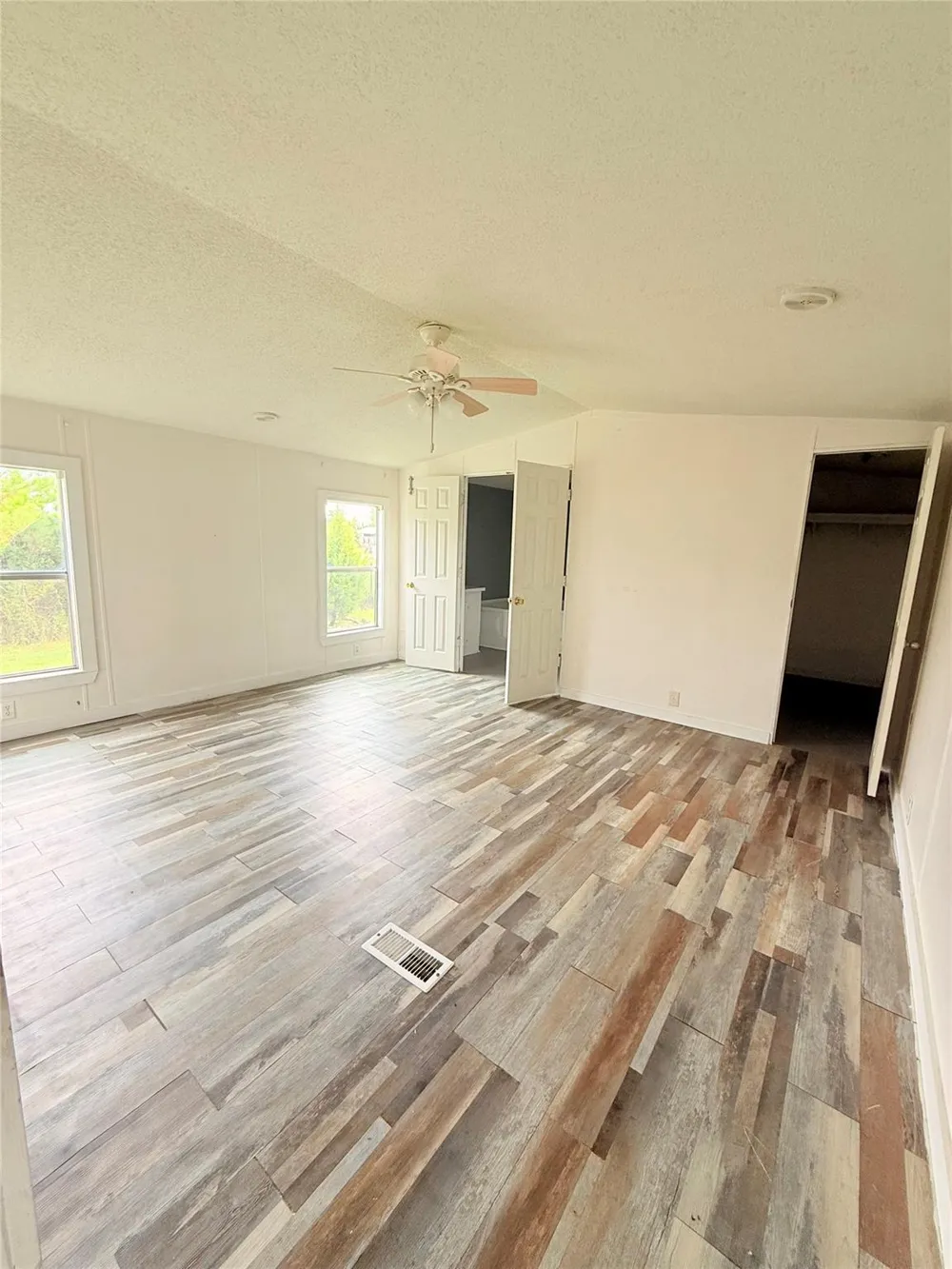 747 Road 5210 Cleveland, TX 77327