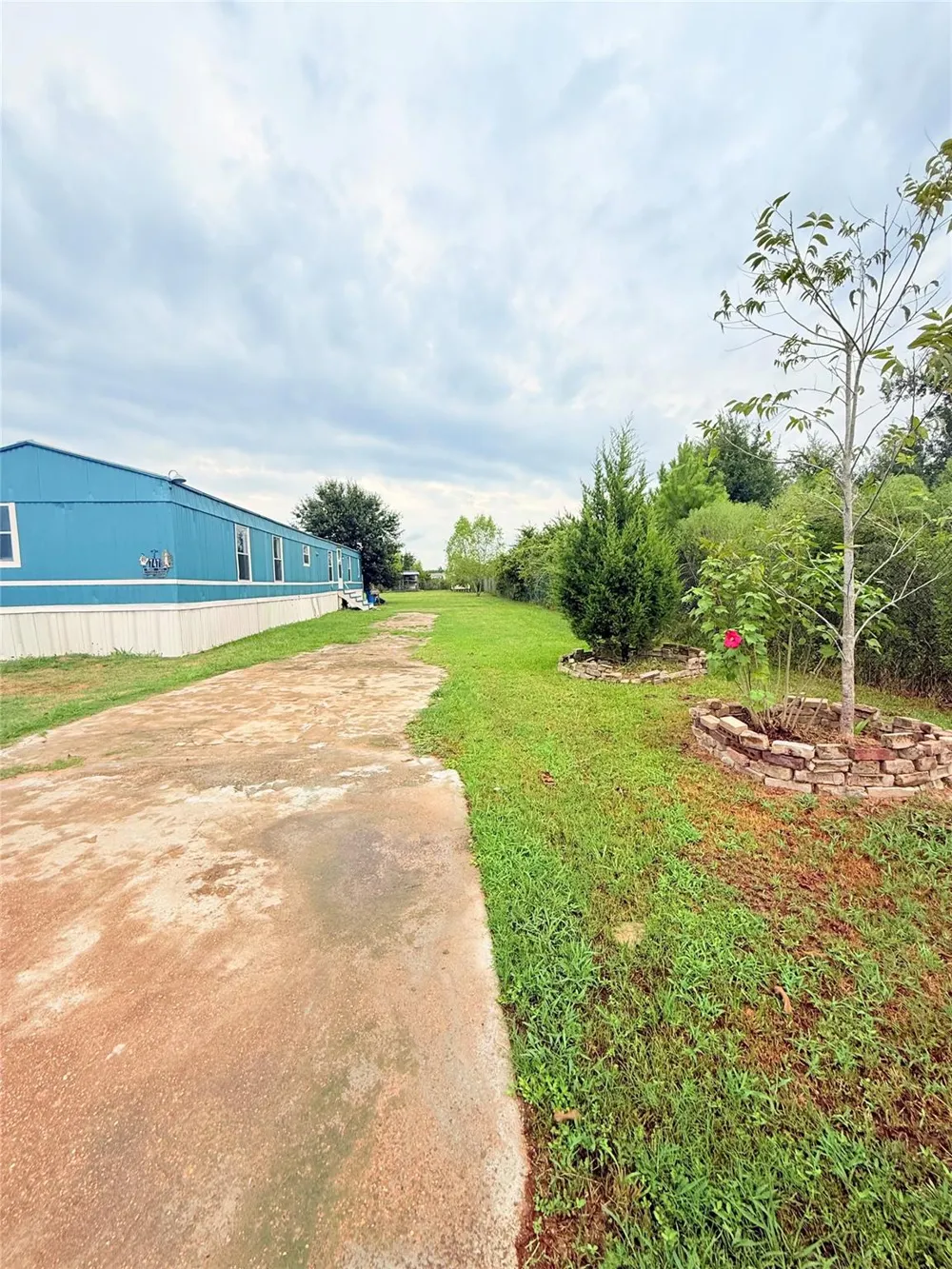 747 Road 5210 Cleveland, TX 77327