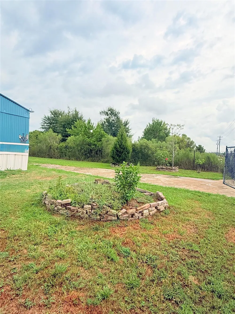 747 Road 5210 Cleveland, TX 77327