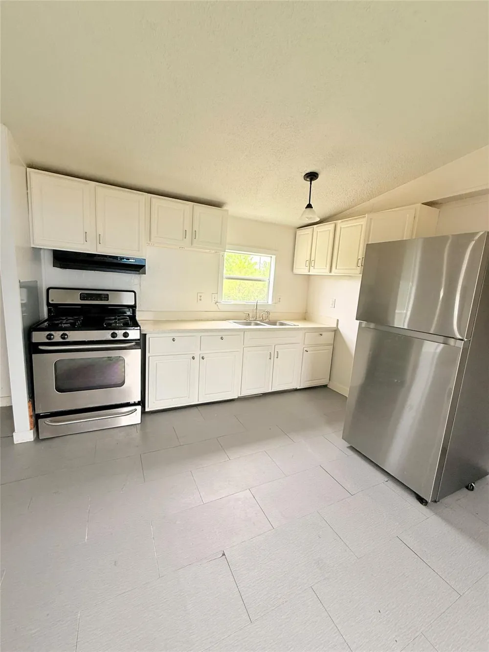 747 Road 5210 Cleveland, TX 77327