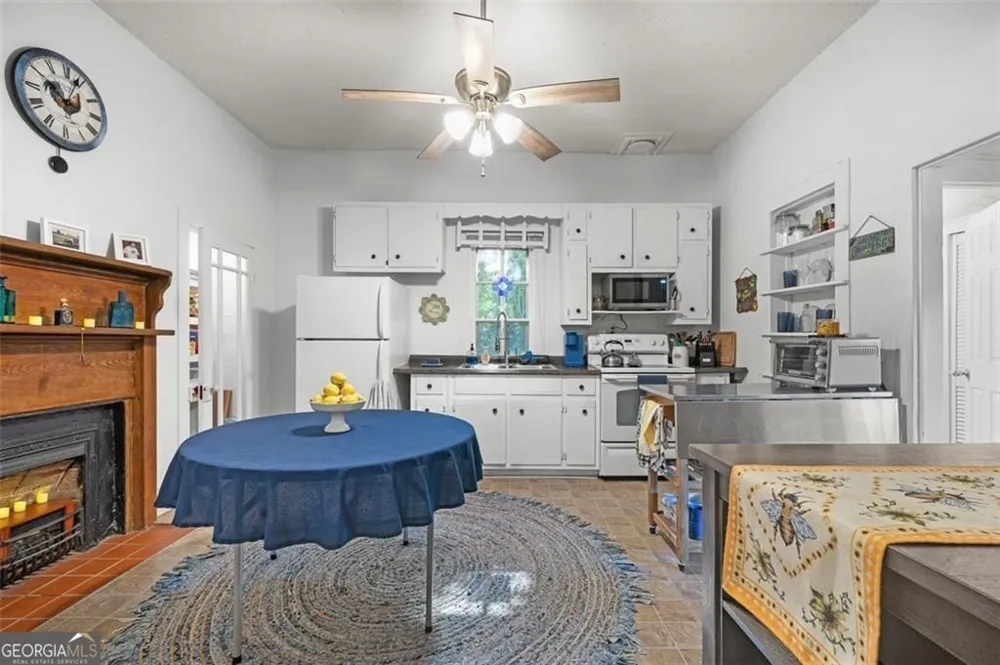 118 E Oak ST East Ellijay, GA 30540