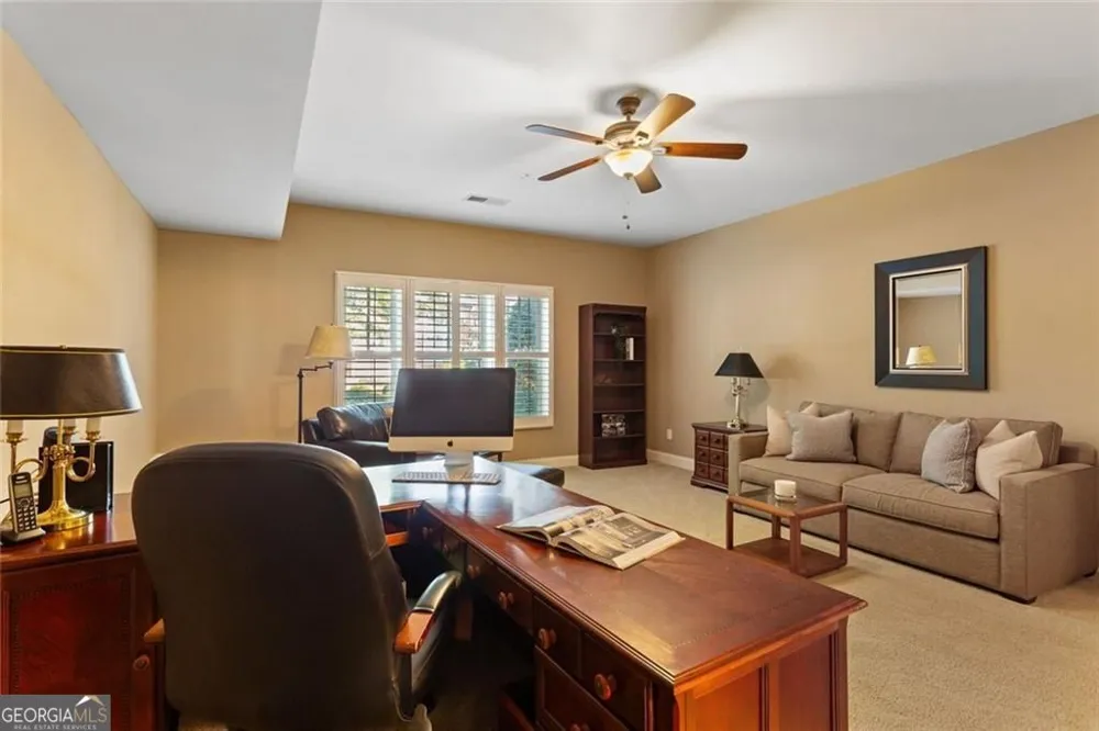 4087 Thorndale LN Smyrna, GA 30080