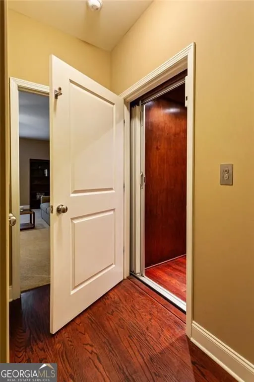 4087 Thorndale LN Smyrna, GA 30080