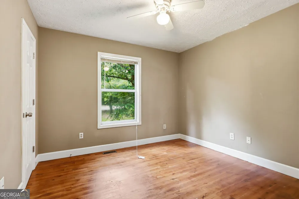 819 Tramore CT Powder Springs, GA 30127