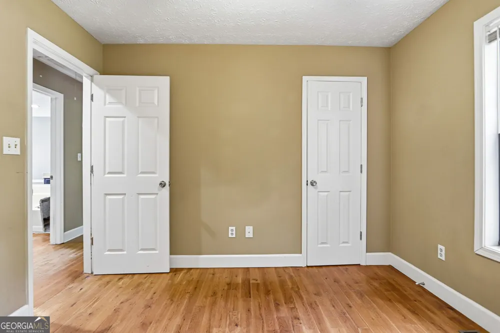 819 Tramore CT Powder Springs, GA 30127