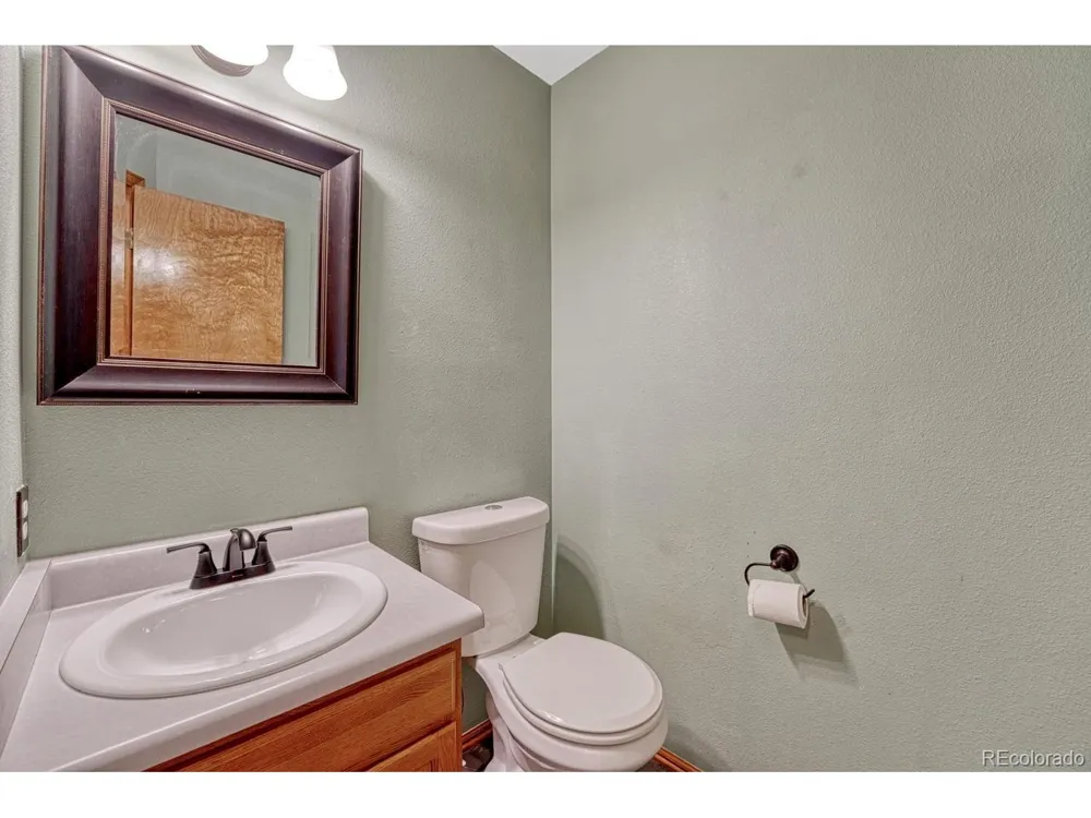 749 Redwood Court Highlands Ranch, CO 80126