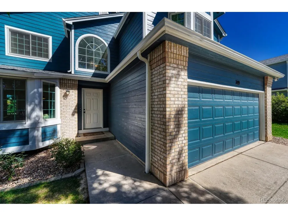 749 Redwood Court Highlands Ranch, CO 80126