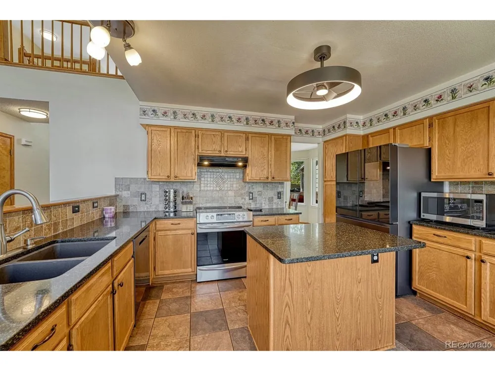 749 Redwood Court Highlands Ranch, CO 80126