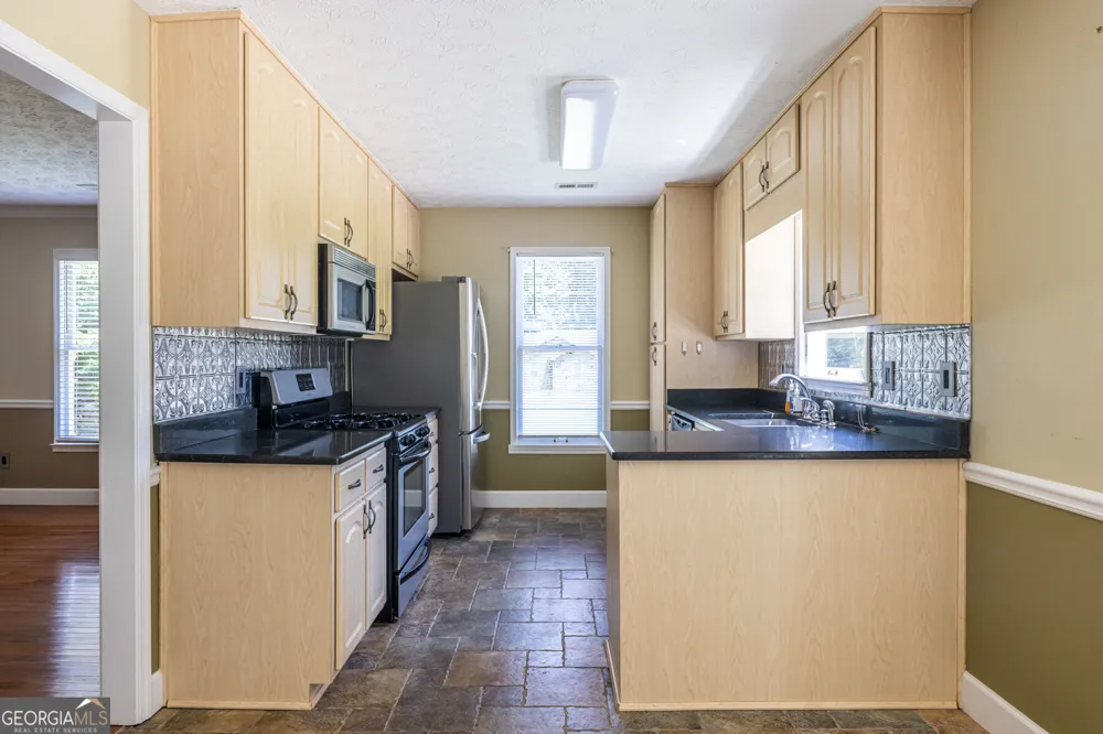 215 Valley Brook TRL Jonesboro, GA 30238
