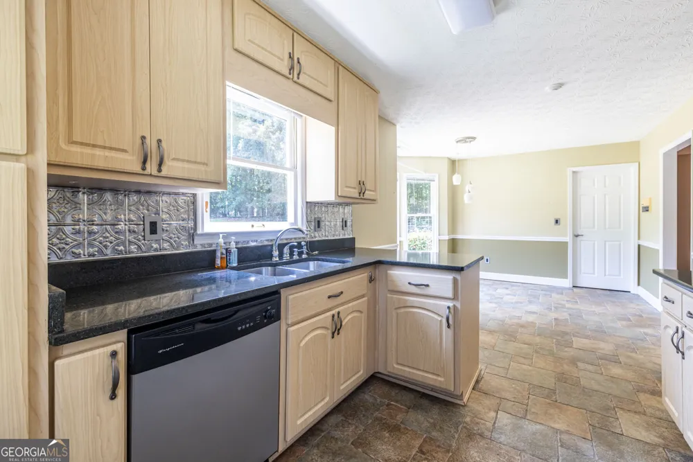 215 Valley Brook TRL Jonesboro, GA 30238