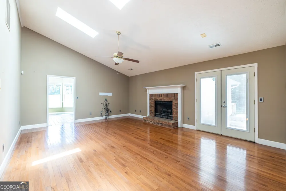 215 Valley Brook TRL Jonesboro, GA 30238