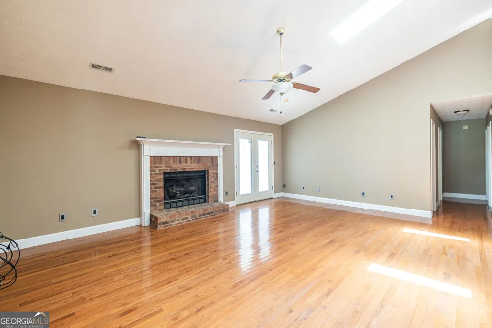 215 Valley Brook TRL Jonesboro, GA 30238