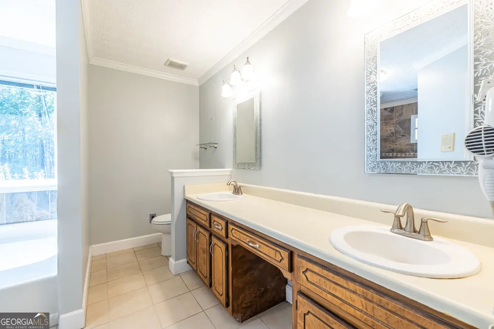 215 Valley Brook TRL Jonesboro, GA 30238