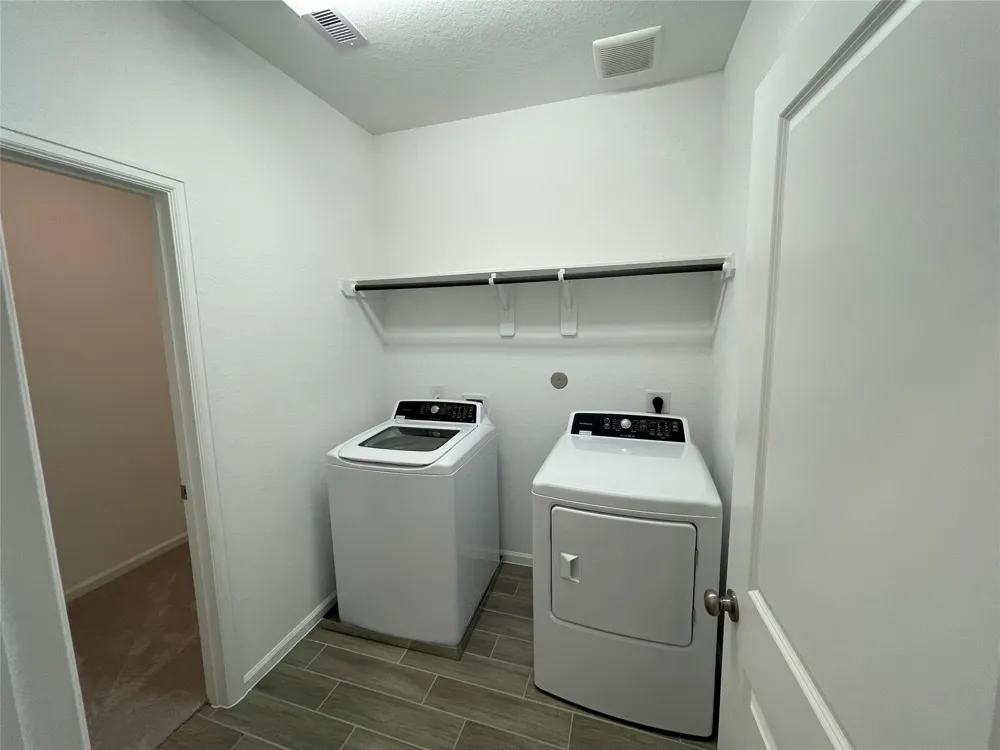 4146 Champlain Way Iowa Colony, TX 77583