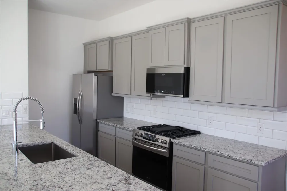 4146 Champlain Way Iowa Colony, TX 77583