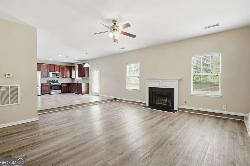 4316 Defoors Farm TRL Powder Springs, GA 30127