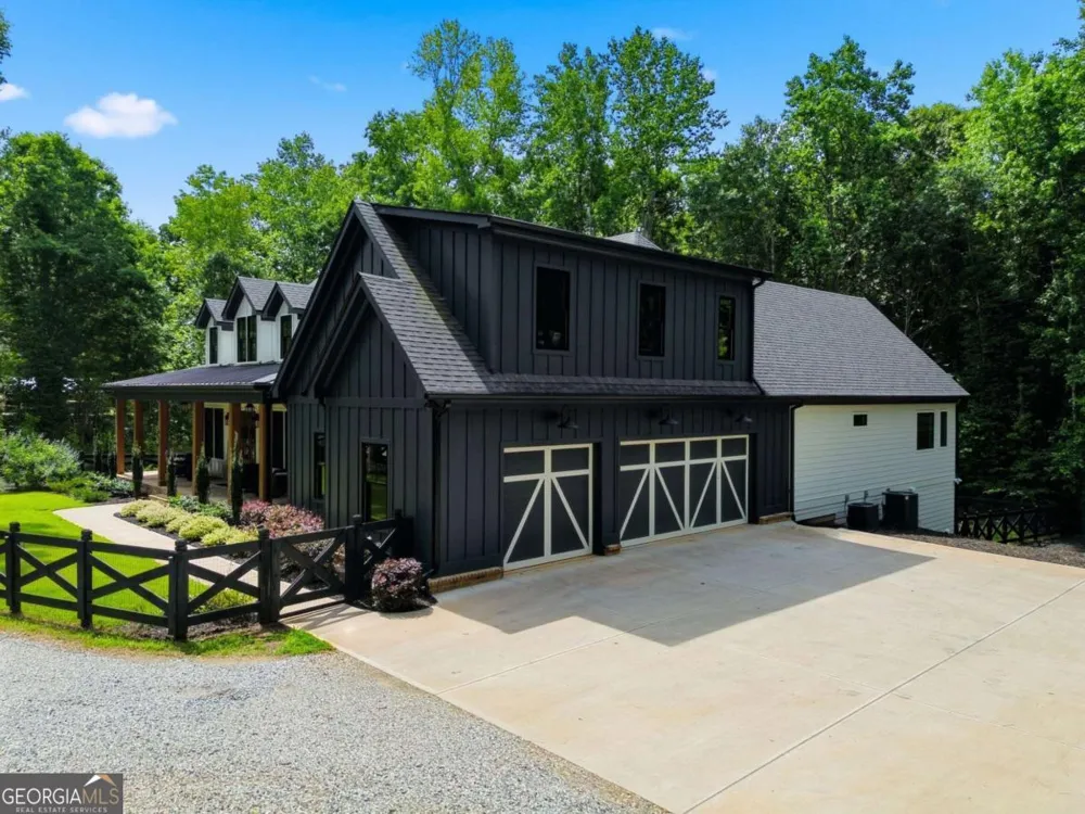 650 Avery RD Canton, GA 30115