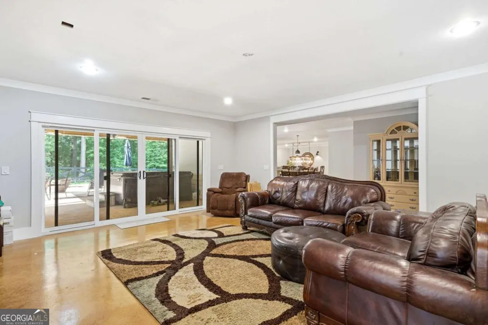 650 Avery RD Canton, GA 30115