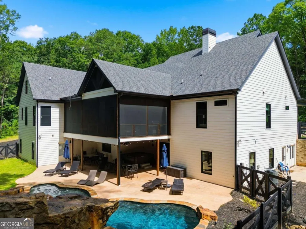 650 Avery RD Canton, GA 30115