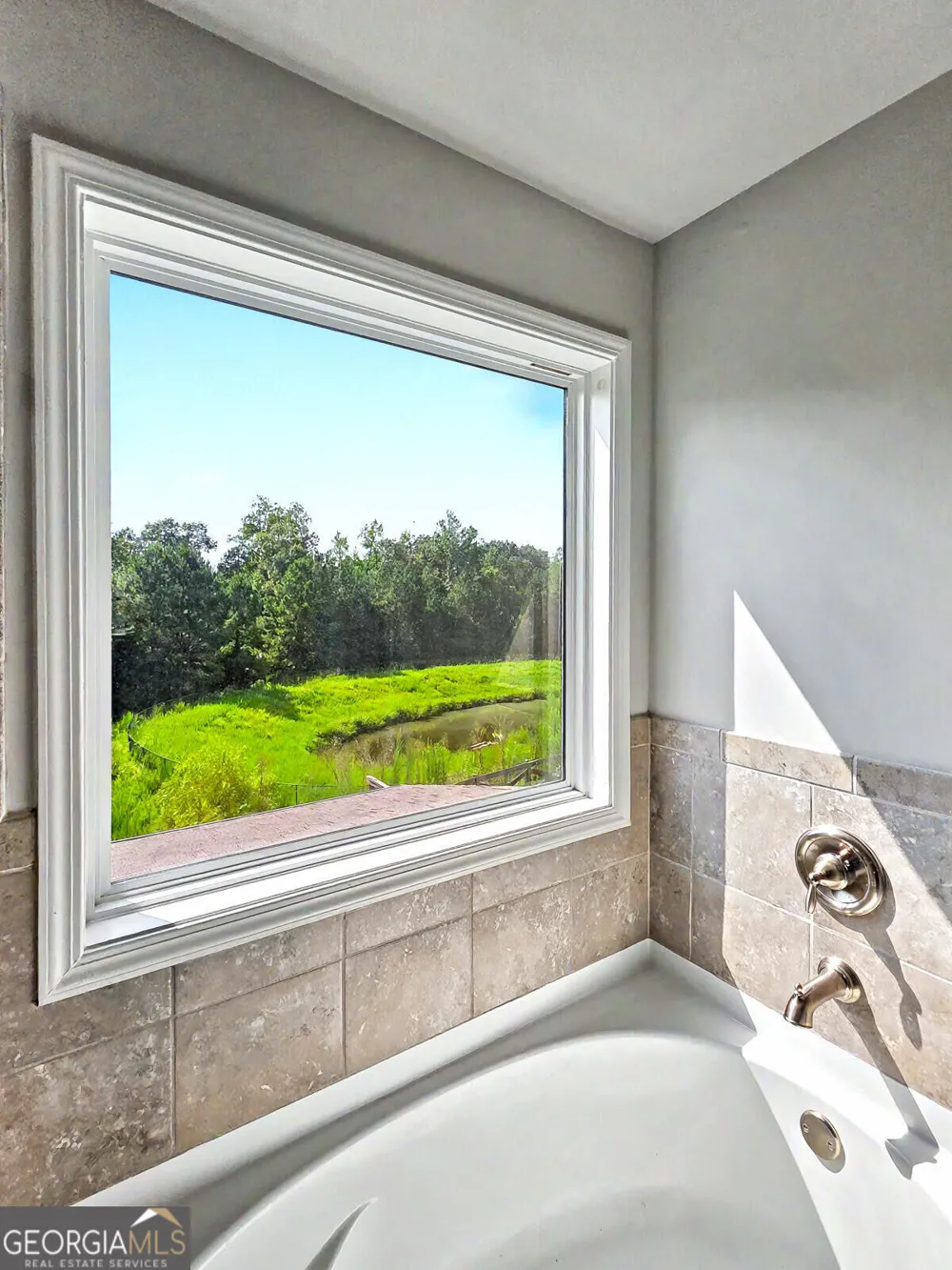 349 Garnet DR Acworth, GA 30101