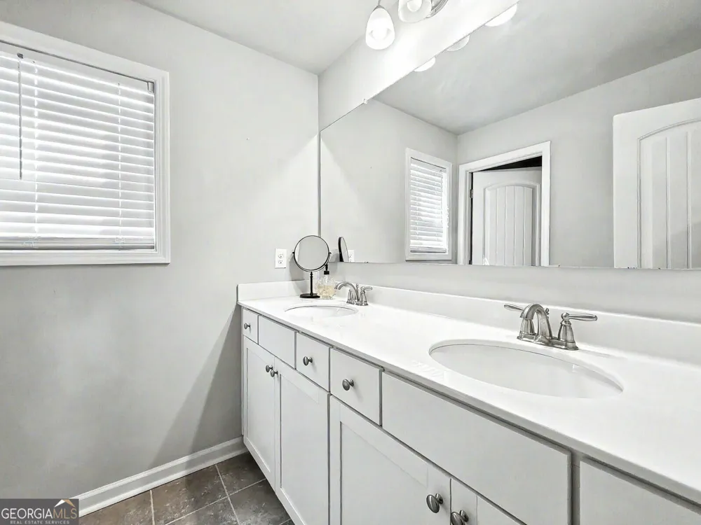 349 Garnet DR Acworth, GA 30101