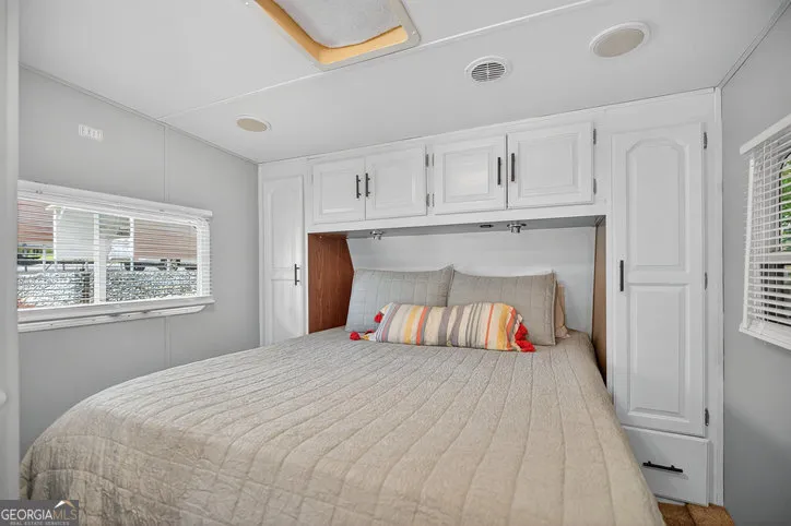 421 Newbury CIR Westminster, SC 29693