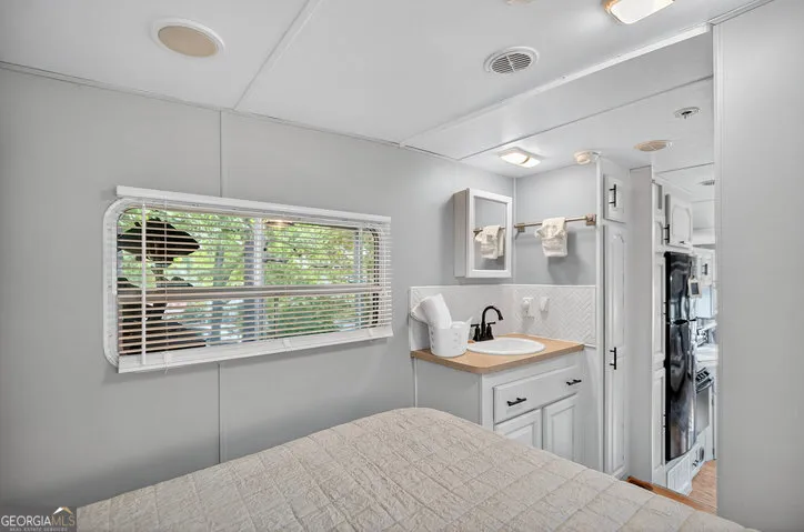 421 Newbury CIR Westminster, SC 29693