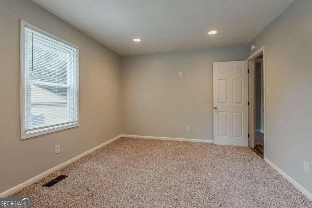 3633 Bunker Hill DR SW Atlanta, GA 30331