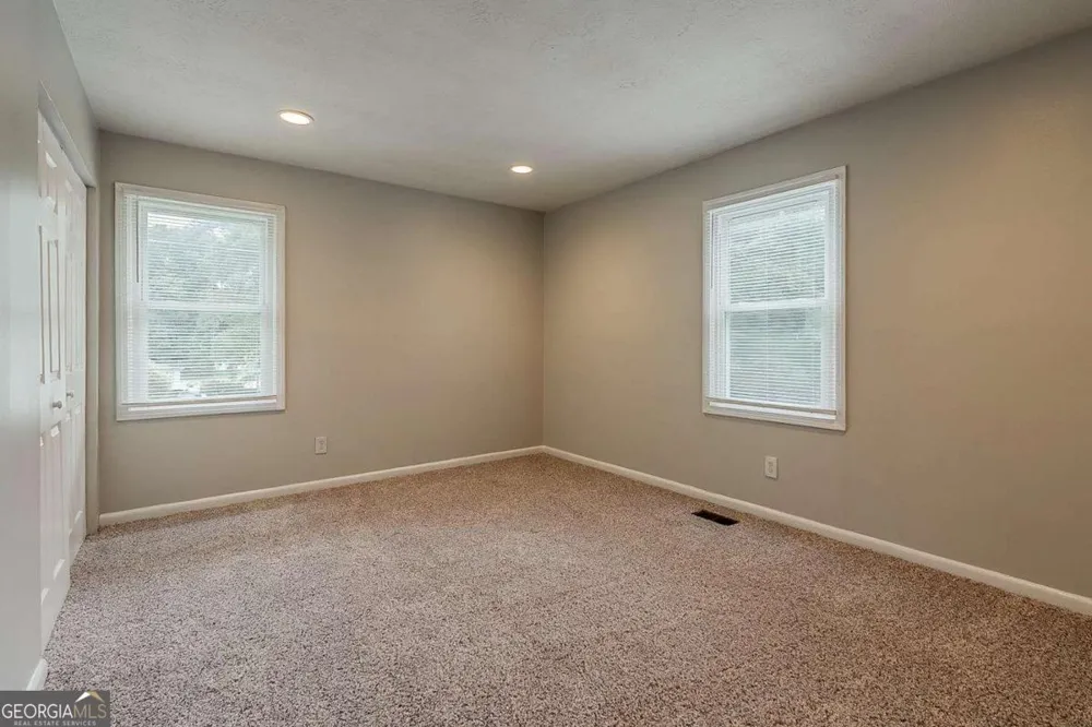 3633 Bunker Hill DR SW Atlanta, GA 30331