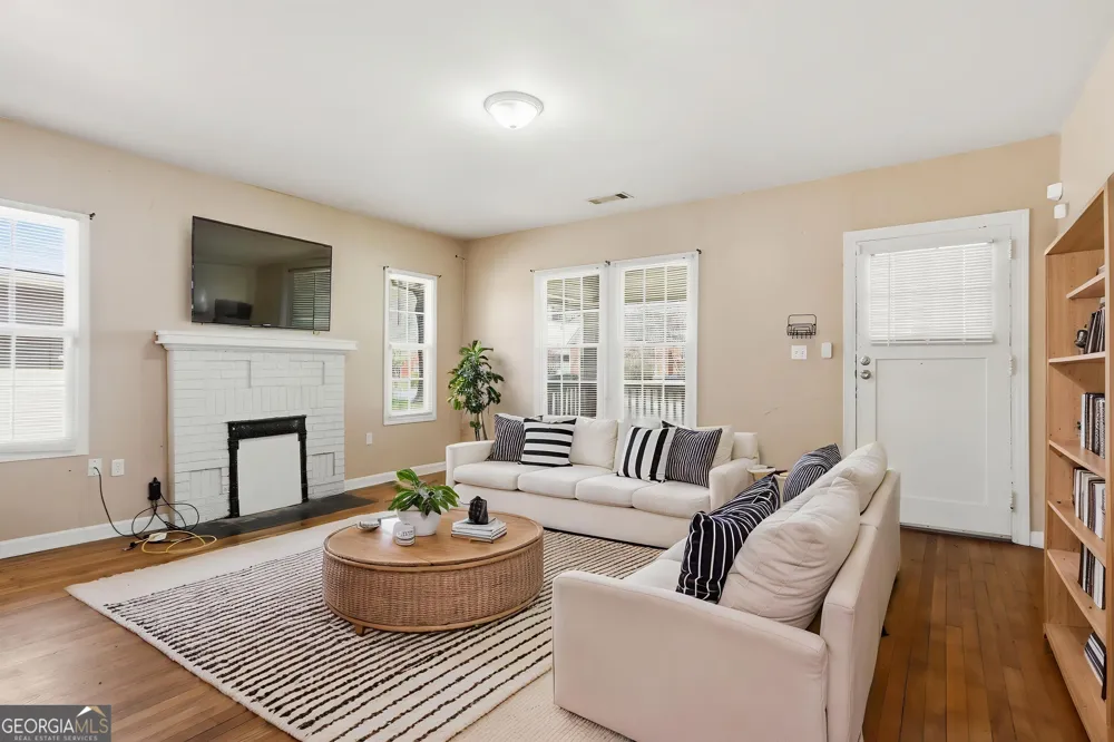 1691 Evans DR SW Atlanta, GA 30310