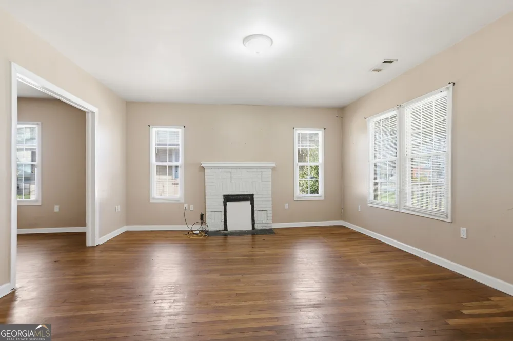 1691 Evans DR SW Atlanta, GA 30310