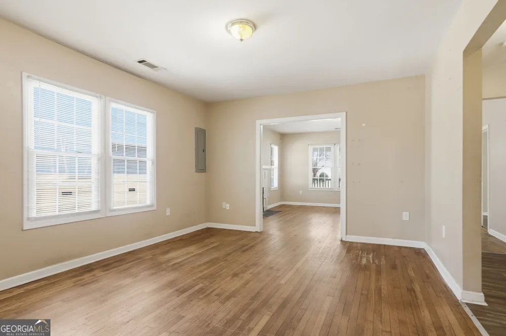 1691 Evans DR SW Atlanta, GA 30310