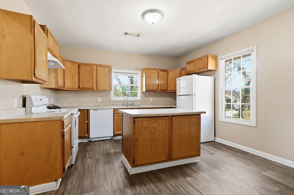 1691 Evans DR SW Atlanta, GA 30310