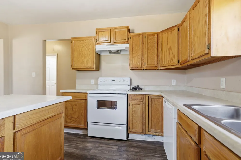 1691 Evans DR SW Atlanta, GA 30310