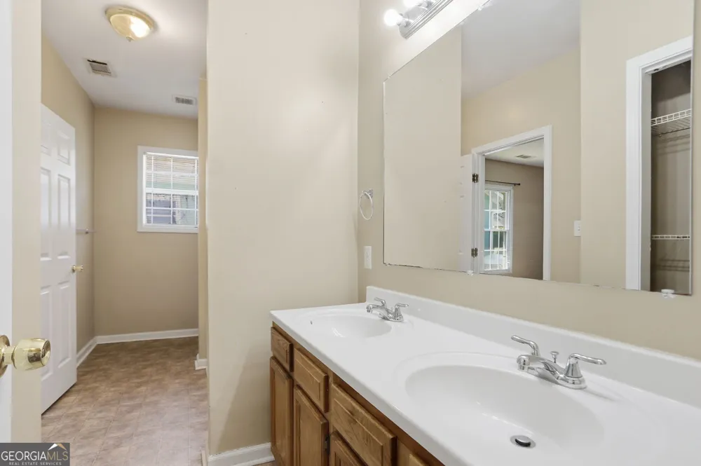 1691 Evans DR SW Atlanta, GA 30310