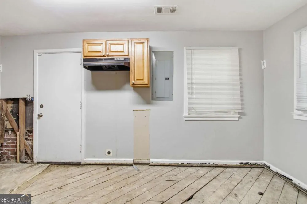 1837 Oakmont DR NW Atlanta, GA 30314