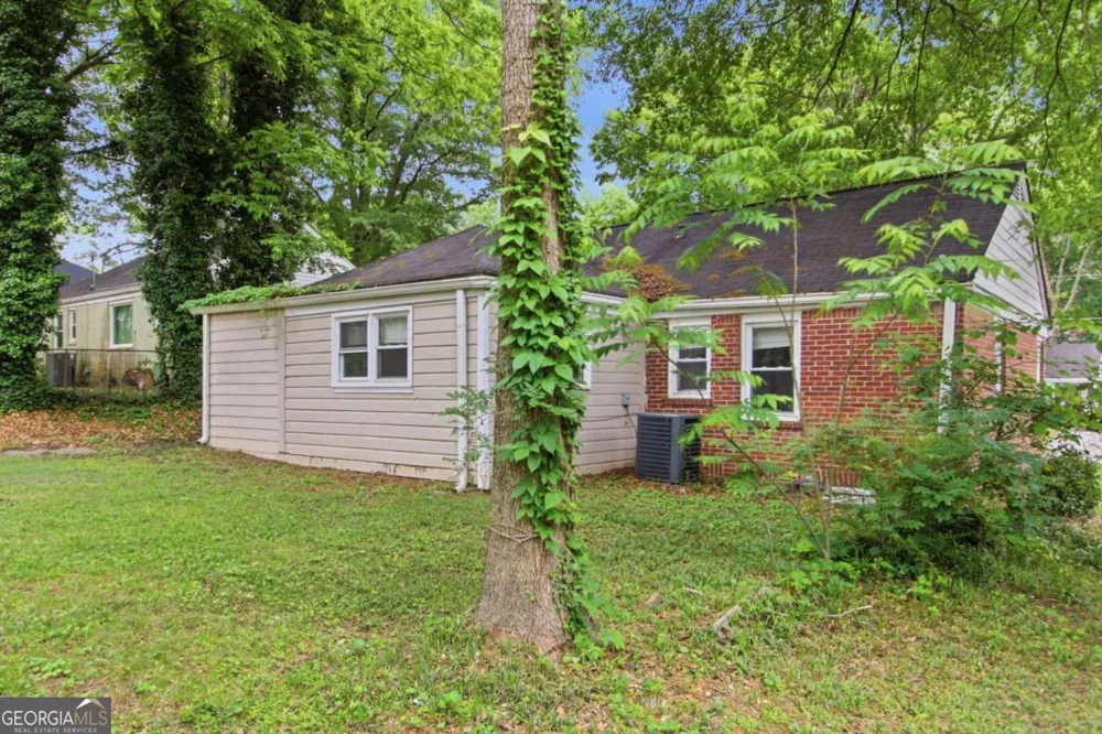 1837 Oakmont DR NW Atlanta, GA 30314