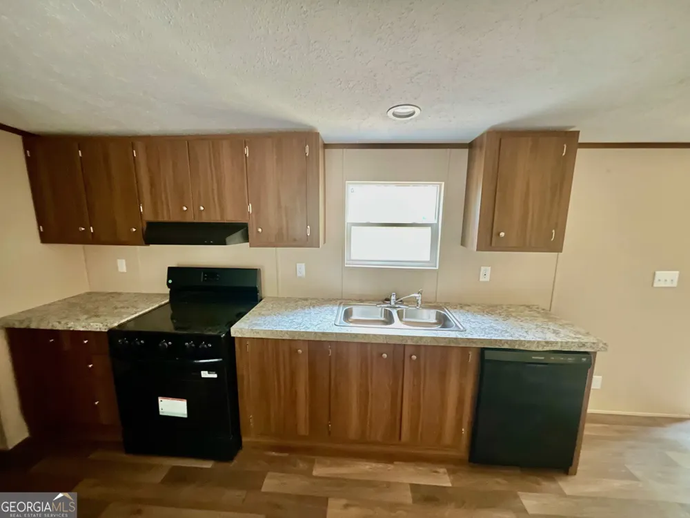 197 Bearcreek RD Eatonton, GA 31024